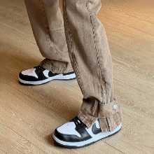 홍콩 차이 문학 남성 디자인 감각 오픈 마이크로 청바지 남성 가을 유럽과 미국 하이 스트리트 바이브 레저 스트레이트 팬츠의 그림