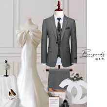 버건디 하이 커스텀 정장의 그림
