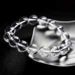 천연 화이트 크리스탈 팔찌의 그림