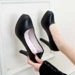 편안한 정장 하이힐 여성 신발 신입생 면접 작업화 미들 힐 블랙 의식 경력 승무원 싱글 슈즈의 그림