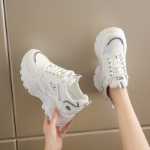 키 높이 신발 8cm 남여공용의 그림