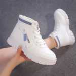 여성 쇼트 부츠의 그림