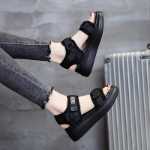 여성 샌들의 그림