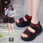 여성 비치 슈즈의 그림