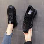 여성  주방작업용  신발의 그림