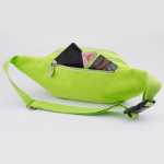 남성 여성 벨트 가방의 그림