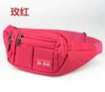 남성 여성 벨트 가방의 그림