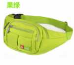 남성 여성 벨트 가방의 그림