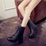 큰 사이즈 마틴 부츠의 그림