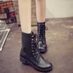 큰 사이즈 마틴 부츠의 그림