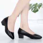 정품 가죽 여성 작업화의 그림