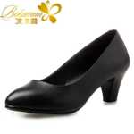 정품 여성용 가죽 신발 블랙의 그림