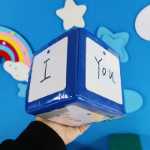 주사위 교구는 카드에 삽입 할 수 있습니다 어린이 영어 교실 게임 소품 대형 초등학교 수학 유아 컬러 장난감의 그림