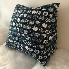 침대 머리 쿠션 소파 베개 사무실 코튼 캔버스 요추 등받이 침대 오래된 거친 천 삼각형 쿠션 허리 베개의 그림