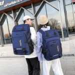 야외 숄더백의 그림