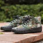 하이 탑 고무 밑창 해방 신발 위장 건설 현장 야외 노동 작업 신발 노동 보험 노란색 고무 신발 제조 업체 도매의 그림