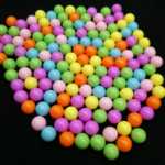 공장 직접 공급 구멍이없는 둥근 구슬 아크릴 솔리드 느슨한 구슬 플라스틱 색 구슬 솔리드 캔디 색 구슬의 그림