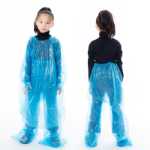 아동용 일회용 매킨토시 야외 하이킹 래프팅 등산 놀이터 물 프로젝트 일회용 우비 판초의 그림