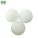 골프 드라이빙 볼 공급 구멍이없는 대마 경쟁 공 골프 드라이빙 액세서리 제조업체의 그림