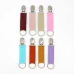 크로스 보더 패션 밀짚 모자 클립 단색 탄성 모자 후크 클립 야외 여행 액세서리 터번 모자 메이트 가방 클립의 그림