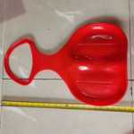 플라스틱 스키 장난감 샌드보드 스키 스키 패드 성인용 및 어린이용 스키 매트 스키 도구 스키 스키의 그림