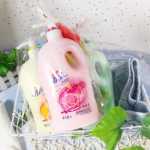 플로럴 퍼퓸 샤워 젤내추럴 플라워 샤워 젤향기 지속토너활력회복보습샤워 로션스킨케어 로션의 그림