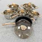 공장에서 만든 수출 베트남 냄비 및 팬 스테인레스 스틸 팬 조리기구 12PCScooker 동남아시아 조리기구 세트의 그림