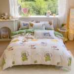 작은 신선한 4 피스 두꺼운면 기모 이불 커버 3 피스 워시 코튼 롱 스테이플 코튼 학생 기숙사 침대 시트 모델의 그림