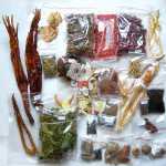 인삼과 지원 술 양조 재료 도매 1 조각 공급 동북 중국 약초 15 고양이 술 공식 건강 전통 강장제의 그림