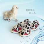 강아지 신발 강아지 샌들 테디 비숑 푸들 신발 커버 크라운 샌들 레오파드 슈즈의 그림